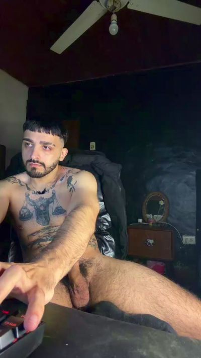 Outher97 live cam on Cam4
