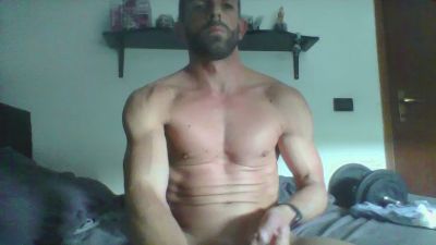 Oxigen90 live cam on Cam4