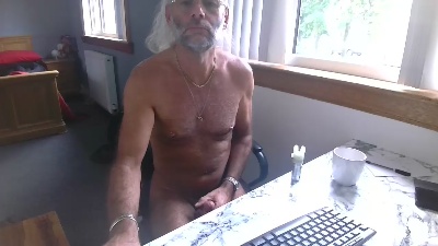P0ppermeup live cam on Cam4
