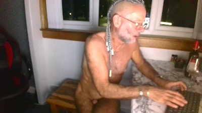 P0ppermeup live cam on Cam4