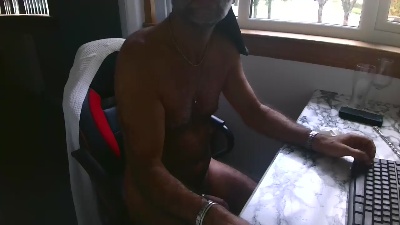 P0ppermeup live cam on Cam4