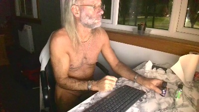 P0ppermeup live cam on Cam4