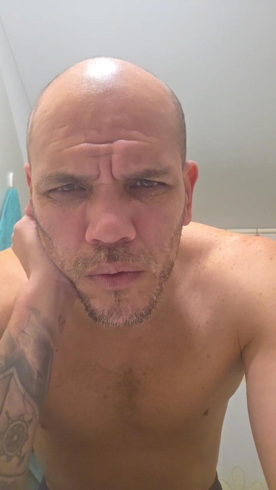 PELACALENTON live cam on Cam4