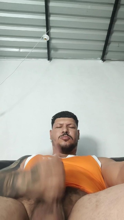 PELAHKWEEDMAN live cam on Cam4