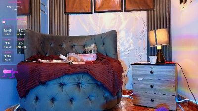 PINKY_DOLL777 live cam on Cam4