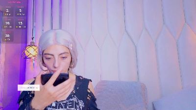 PINKY_DOLL777 live cam on Cam4