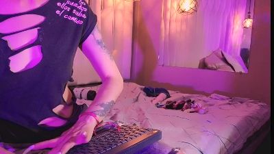 PINKY_DOLL777 live cam on Cam4