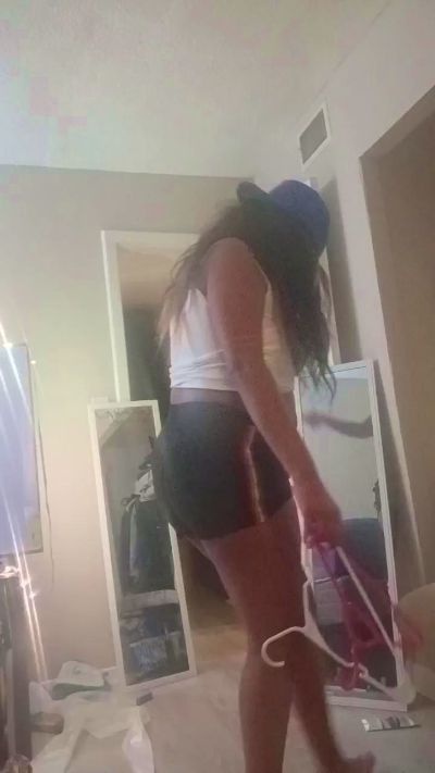 PRETTYKUTTFACE live cam on Cam4