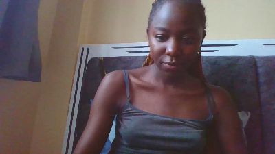 PRETTYPETITE001 webcam