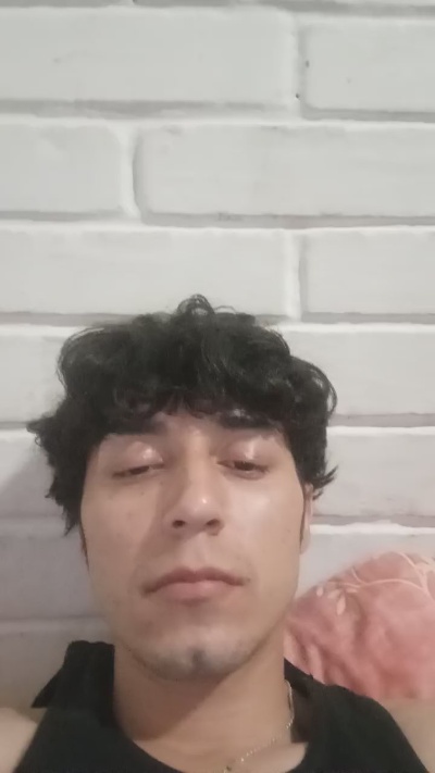 PUROHUESO live cam on Cam4