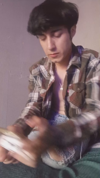 PUROHUESO live cam on Cam4