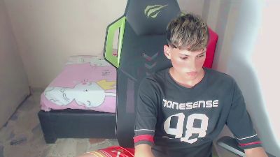 Pablito_junior live cam on Cam4