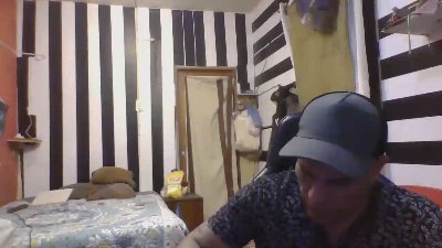 Pablobull0718 live cam on Cam4