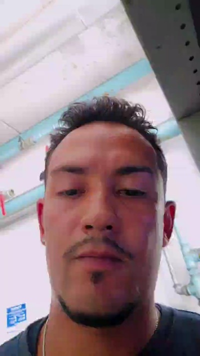Pablohermano95 live cam on Cam4