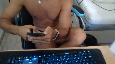 Pamplino94 live cam on Cam4