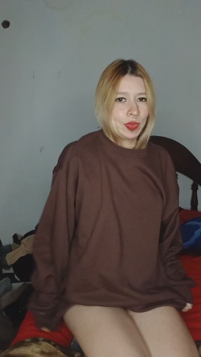 Pandiita_06 live cam on Cam4