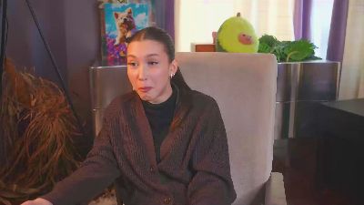 le modèle PansyDunston est en webcam porno dans un show sur le site cam4, il possède les tags suivants: 