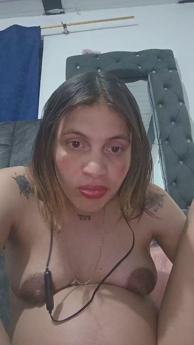 Pao_Labarbie live cam on Cam4