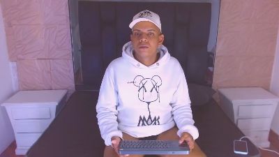 Papi95 live cam on Cam4