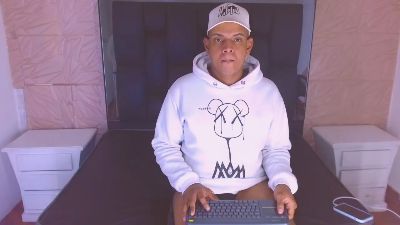 Papi95 live cam on Cam4