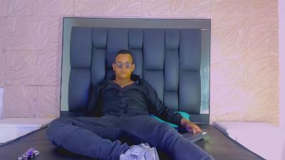 Papi95 live cam on Cam4