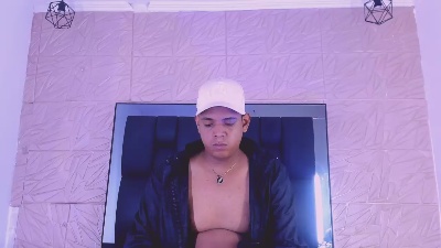 Papi95 live cam on Cam4
