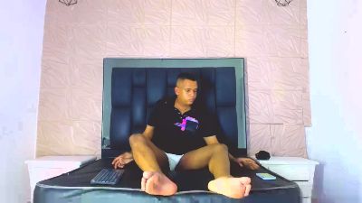 Papi95 live cam on Cam4