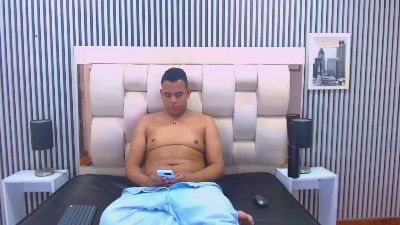 Papi95 live cam on Cam4