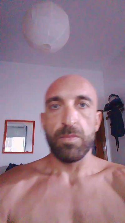Papi_hottt live cam on Cam4