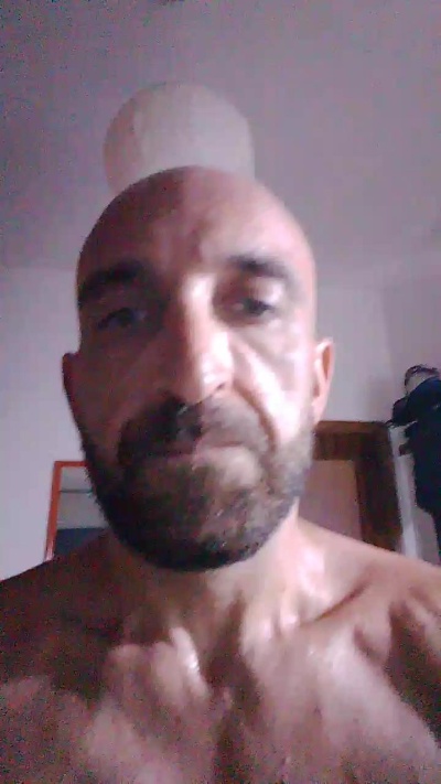 Papi_hottt live cam on Cam4