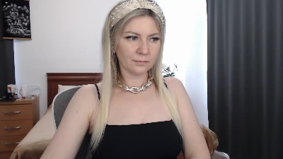 ParadiseAlina live cam on Cam4