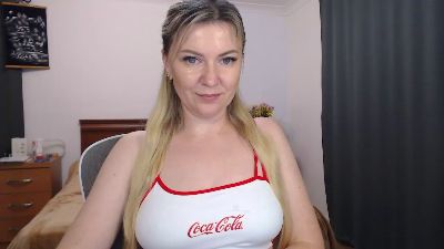ParadiseAlina live cam on Cam4