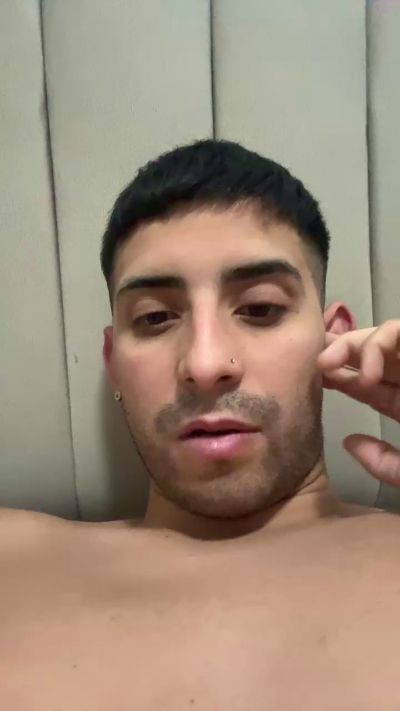 Profile and Statistics for Parejahott27 on Cam4