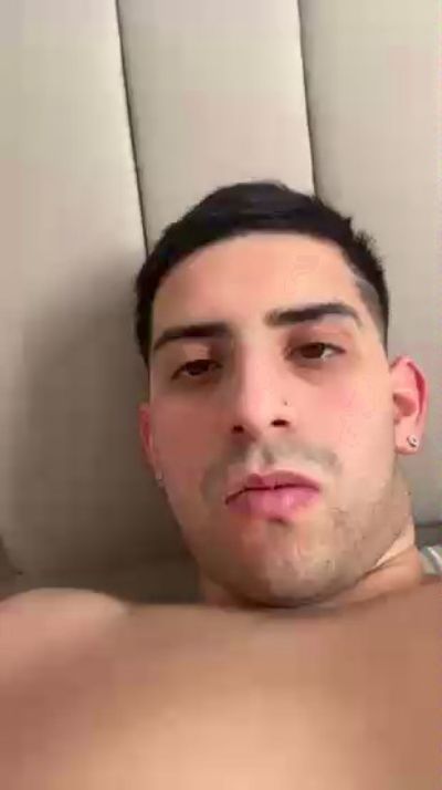 Parejahott27 live cam on Cam4