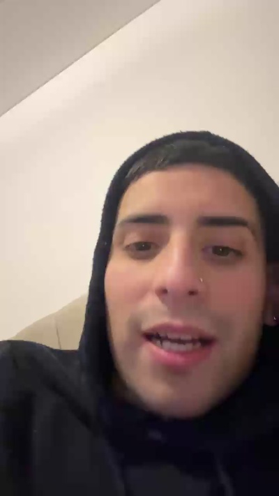 Parejahott27 live cam on Cam4