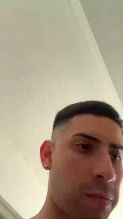 Parejahott27 live cam on Cam4