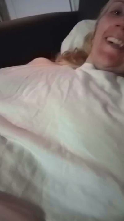 Parejasexxx2245 live female webcam from Argentina