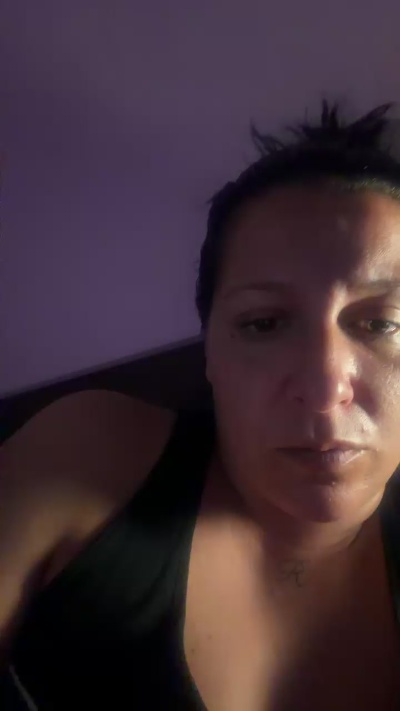 Parejita9192 live cam on Cam4