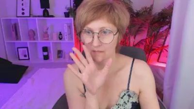 ParisCherry live cam on Cam4