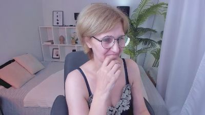 ParisCherry live cam on Cam4