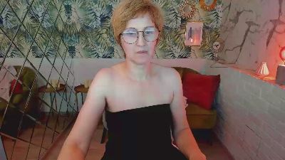 ParisCherry live cam on Cam4