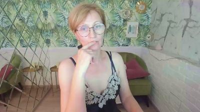 ParisCherry live cam on Cam4