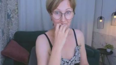 ParisCherry live cam on Cam4