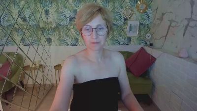 ParisCherry live cam on Cam4