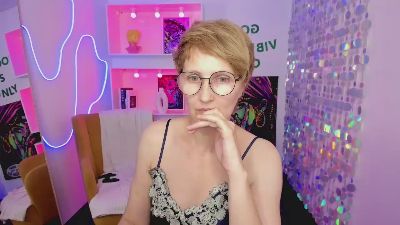 ParisCherry live cam on Cam4