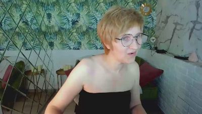 ParisCherry live cam on Cam4