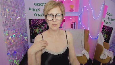 ParisCherry live cam on Cam4