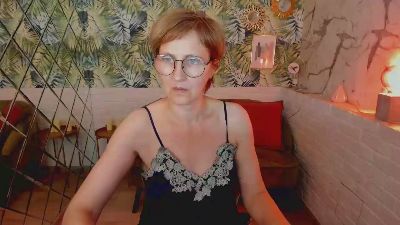 ParisCherry live cam on Cam4