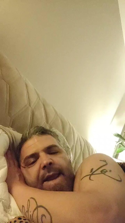 Parsa000 live cam on Cam4