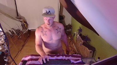 Patrick_2025 live cam on Cam4